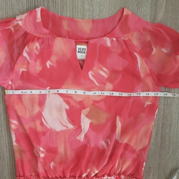 ⭐3/$25⭐Vero Moda Abstract Blouse - Picture 10 of 12